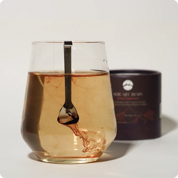 files/everest-shilajit-resin-dissolving-in-wate.webp